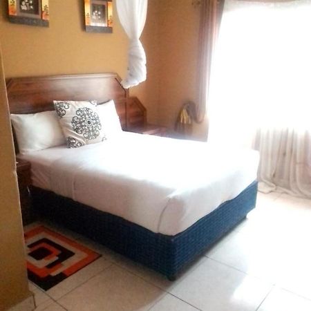 Eland Lodge Livingstone Buitenkant foto